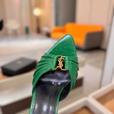 YSL「SAINT LAURENT*」 夏季新品 尖头优雅大气高跟拖鞋 —————————— 尖头设计拉长腿部线条, YSL「SAINT LAURENT*」 夏季新品 尖头优雅大气高跟拖鞋 —————————— 尖头设计拉长腿部线条,