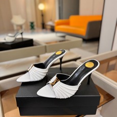YSL「SAINT LAURENT*」 夏季新品 尖头优雅大气高跟拖鞋 —————————— 尖头设计拉长腿部线条, YSL「SAINT LAURENT*」 夏季新品 尖头优雅大气高跟拖鞋 —————————— 尖头设计拉长腿部线条,