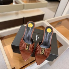 YSL「SAINT LAURENT*」 夏季新品 尖头优雅大气高跟拖鞋 —————————— 尖头设计拉长腿部线条, YSL「SAINT LAURENT*」 夏季新品 尖头优雅大气高跟拖鞋 —————————— 尖头设计拉长腿部线条,