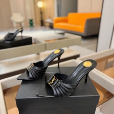 YSL「SAINT LAURENT*」 夏季新品 尖头优雅大气高跟拖鞋 —————————— 尖头设计拉长腿部线条, YSL「SAINT LAURENT*」 夏季新品 尖头优雅大气高跟拖鞋 —————————— 尖头设计拉长腿部线条,