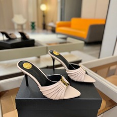 YSL「SAINT LAURENT*」 夏季新品 尖头优雅大气高跟拖鞋 —————————— 尖头设计拉长腿部线条, YSL「SAINT LAURENT*」 夏季新品 尖头优雅大气高跟拖鞋 —————————— 尖头设计拉长腿部线条,