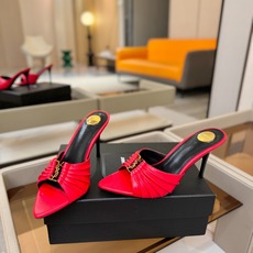 YSL「SAINT LAURENT*」 夏季新品 尖头优雅大气高跟拖鞋 —————————— 尖头设计拉长腿部线条, YSL「SAINT LAURENT*」 夏季新品 尖头优雅大气高跟拖鞋 —————————— 尖头设计拉长腿部线条,