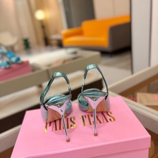 🤍 Paris Texas 真正的奢华,往往赢在敢于打破常规的勇气。Paris Texas ,露趾凉鞋,是夏日衣橱里 🤍 Paris Texas 真正的奢华,往往赢在敢于打破常规的勇气。Paris Texas ,露趾凉鞋,是夏日衣橱里