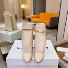 专柜正品级定制版本 GIVENCHY纪梵希 Shark Lock 系列 弧形圆条扣短靴 新款,市面最高版本👍👍👍 纪梵希 专柜正品级定制版本 GIVENCHY纪梵希 Shark Lock 系列 弧形圆条扣短靴 新款,市面最高版本👍👍👍 纪梵希