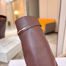 专柜正品级定制版本 GIVENCHY纪梵希 Shark Lock 系列 弧形圆条扣长靴 新款,市面最高版本👍👍👍 纪梵希 专柜正品级定制版本 GIVENCHY纪梵希 Shark Lock 系列 弧形圆条扣长靴 新款,市面最高版本👍👍👍 纪梵希
