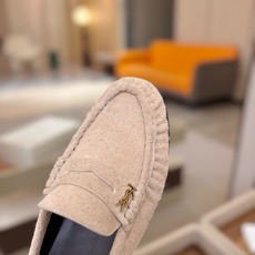 (情侣款) SAINT LAURENT/圣罗兰新款褶皱乐福鞋系列🤝🤝 YSL女孩的松弛感真的被狠狠拿捏 简直是高级感作弊 (情侣款) SAINT LAURENT/圣罗兰新款褶皱乐福鞋系列🤝🤝 YSL女孩的松弛感真的被狠狠拿捏 简直是高级感作弊