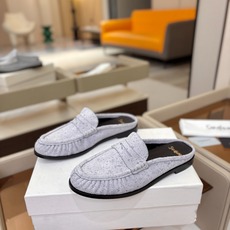 (情侣款) SAINT LAURENT/圣罗兰新款褶皱乐福鞋系列🤝🤝 YSL女孩的松弛感真的被狠狠拿捏 简直是高级感作弊 (情侣款) SAINT LAURENT/圣罗兰新款褶皱乐福鞋系列🤝🤝 YSL女孩的松弛感真的被狠狠拿捏 简直是高级感作弊