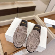 (情侣款) SAINT LAURENT/圣罗兰新款褶皱乐福鞋系列🤝🤝 YSL女孩的松弛感真的被狠狠拿捏 简直是高级感作弊 (情侣款) SAINT LAURENT/圣罗兰新款褶皱乐福鞋系列🤝🤝 YSL女孩的松弛感真的被狠狠拿捏 简直是高级感作弊