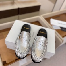 (情侣款) SAINT LAURENT/圣罗兰新款褶皱乐福鞋系列🤝🤝 YSL女孩的松弛感真的被狠狠拿捏 简直是高级感作弊 (情侣款) SAINT LAURENT/圣罗兰新款褶皱乐福鞋系列🤝🤝 YSL女孩的松弛感真的被狠狠拿捏 简直是高级感作弊