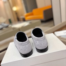 (情侣款) SAINT LAURENT/圣罗兰新款褶皱乐福鞋系列🤝🤝 YSL女孩的松弛感真的被狠狠拿捏 简直是高级感作弊 (情侣款) SAINT LAURENT/圣罗兰新款褶皱乐福鞋系列🤝🤝 YSL女孩的松弛感真的被狠狠拿捏 简直是高级感作弊