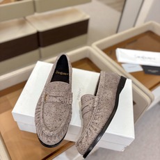 (情侣款) SAINT LAURENT/圣罗兰新款褶皱乐福鞋系列🤝🤝 YSL女孩的松弛感真的被狠狠拿捏 简直是高级感作弊 (情侣款) SAINT LAURENT/圣罗兰新款褶皱乐福鞋系列🤝🤝 YSL女孩的松弛感真的被狠狠拿捏 简直是高级感作弊