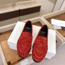 (情侣款) SAINT LAURENT/圣罗兰新款褶皱乐福鞋系列🤝🤝 YSL女孩的松弛感真的被狠狠拿捏 简直是高级感作弊 (情侣款) SAINT LAURENT/圣罗兰新款褶皱乐福鞋系列🤝🤝 YSL女孩的松弛感真的被狠狠拿捏 简直是高级感作弊