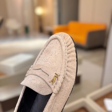 (情侣款) SAINT LAURENT/圣罗兰新款褶皱乐福鞋系列🤝🤝 YSL女孩的松弛感真的被狠狠拿捏 简直是高级感作弊 (情侣款) SAINT LAURENT/圣罗兰新款褶皱乐福鞋系列🤝🤝 YSL女孩的松弛感真的被狠狠拿捏 简直是高级感作弊
