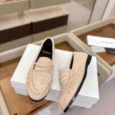 (情侣款) SAINT LAURENT/圣罗兰新款褶皱乐福鞋系列🤝🤝 YSL女孩的松弛感真的被狠狠拿捏 简直是高级感作弊 (情侣款) SAINT LAURENT/圣罗兰新款褶皱乐福鞋系列🤝🤝 YSL女孩的松弛感真的被狠狠拿捏 简直是高级感作弊