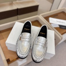 (情侣款) SAINT LAURENT/圣罗兰新款褶皱乐福鞋系列🤝🤝 YSL女孩的松弛感真的被狠狠拿捏 简直是高级感作弊 (情侣款) SAINT LAURENT/圣罗兰新款褶皱乐福鞋系列🤝🤝 YSL女孩的松弛感真的被狠狠拿捏 简直是高级感作弊