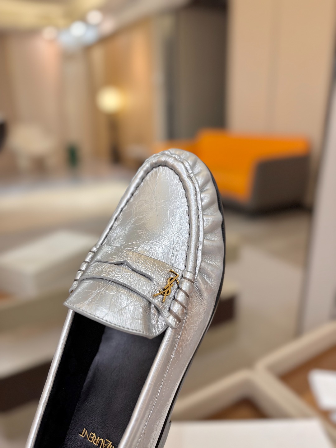 (情侣款) SAINT LAURENT/圣罗兰新款褶皱乐福鞋系列🤝🤝 YSL女孩的松弛感真的被狠狠拿捏 简直是高级感作弊 (情侣款) SAINT LAURENT/圣罗兰新款褶皱乐福鞋系列🤝🤝 YSL女孩的松弛感真的被狠狠拿捏 简直是高级感作弊
