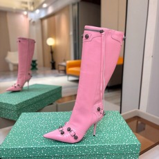 Balenciaga巴黎世家 Cagole 高筒靴 多色重工铆钉尖头长靴✨ 多款鲜亮配色随心挑选,亮面皮质高级吸睛 金属 Balenciaga巴黎世家 Cagole 高筒靴 多色重工铆钉尖头长靴✨ 多款鲜亮配色随心挑选,亮面皮质高级吸睛 金属
