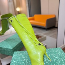 Balenciaga巴黎世家 Cagole 高筒靴 多色重工铆钉尖头长靴✨ 多款鲜亮配色随心挑选,亮面皮质高级吸睛 金属 Balenciaga巴黎世家 Cagole 高筒靴 多色重工铆钉尖头长靴✨ 多款鲜亮配色随心挑选,亮面皮质高级吸睛 金属