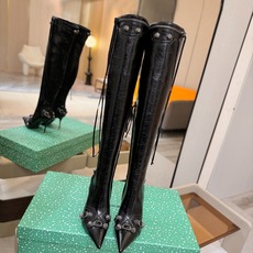 Balenciaga巴黎世家 Cagole 高筒靴 多色重工铆钉尖头过膝长靴✨ 多款鲜亮配色随心挑选,亮面皮质高级吸睛 Balenciaga巴黎世家 Cagole 高筒靴 多色重工铆钉尖头过膝长靴✨ 多款鲜亮配色随心挑选,亮面皮质高级吸睛