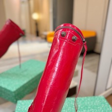 Balenciaga巴黎世家 Cagole 高筒靴 多色重工铆钉尖头过膝长靴✨ 多款鲜亮配色随心挑选,亮面皮质高级吸睛 Balenciaga巴黎世家 Cagole 高筒靴 多色重工铆钉尖头过膝长靴✨ 多款鲜亮配色随心挑选,亮面皮质高级吸睛