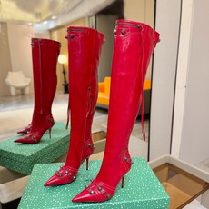 Balenciaga巴黎世家 Cagole 高筒靴 多色重工铆钉尖头过膝长靴✨ 多款鲜亮配色随心挑选,亮面皮质高级吸睛 Balenciaga巴黎世家 Cagole 高筒靴 多色重工铆钉尖头过膝长靴✨ 多款鲜亮配色随心挑选,亮面皮质高级吸睛