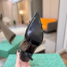 P Balenciaga巴黎世家 Cagole 高筒靴 多色重工铆钉尖头长靴✨ 多款鲜亮配色随心挑选,亮面皮质高级吸睛 P Balenciaga巴黎世家 Cagole 高筒靴 多色重工铆钉尖头长靴✨ 多款鲜亮配色随心挑选,亮面皮质高级吸睛