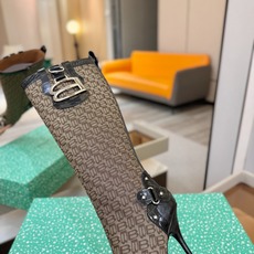 P Balenciaga巴黎世家 Cagole 高筒靴 多色重工铆钉尖头长靴✨ 多款鲜亮配色随心挑选,亮面皮质高级吸睛 P Balenciaga巴黎世家 Cagole 高筒靴 多色重工铆钉尖头长靴✨ 多款鲜亮配色随心挑选,亮面皮质高级吸睛