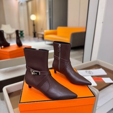 Hermes🐴 高级辣妹kelly Jumping骑士靴顶级牛品匠心好货!!经典再现拒绝不了的款式谁穿都好看 Hermes🐴 高级辣妹kelly Jumping骑士靴顶级牛品匠心好货!!经典再现拒绝不了的款式谁穿都好看