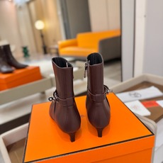 Hermes🐴 高级辣妹kelly Jumping骑士靴顶级牛品匠心好货!!经典再现拒绝不了的款式谁穿都好看 Hermes🐴 高级辣妹kelly Jumping骑士靴顶级牛品匠心好货!!经典再现拒绝不了的款式谁穿都好看
