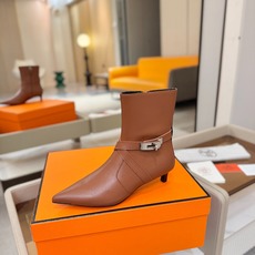Hermes🐴 高级辣妹kelly Jumping骑士靴顶级牛品匠心好货!!经典再现拒绝不了的款式谁穿都好看 Hermes🐴 高级辣妹kelly Jumping骑士靴顶级牛品匠心好货!!经典再现拒绝不了的款式谁穿都好看