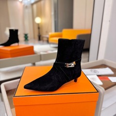 Hermes🐴 高级辣妹kelly Jumping骑士靴顶级牛品匠心好货!!经典再现拒绝不了的款式谁穿都好看 Hermes🐴 高级辣妹kelly Jumping骑士靴顶级牛品匠心好货!!经典再现拒绝不了的款式谁穿都好看