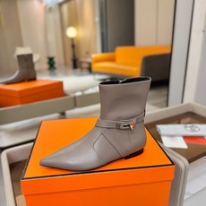 Hermes🐴 高级辣妹kelly Jumping骑士靴顶级牛品匠心好货!!经典再现拒绝不了的款式谁穿都好看 Hermes🐴 高级辣妹kelly Jumping骑士靴顶级牛品匠心好货!!经典再现拒绝不了的款式谁穿都好看