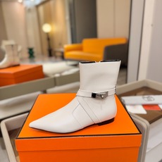 Hermes🐴 高级辣妹kelly Jumping骑士靴顶级牛品匠心好货!!经典再现拒绝不了的款式谁穿都好看 Hermes🐴 高级辣妹kelly Jumping骑士靴顶级牛品匠心好货!!经典再现拒绝不了的款式谁穿都好看