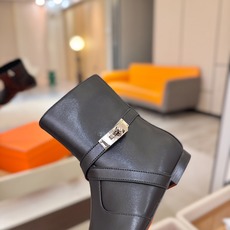 Hermes🐴 高级辣妹kelly Jumping骑士靴顶级牛品匠心好货!!经典再现拒绝不了的款式谁穿都好看 Hermes🐴 高级辣妹kelly Jumping骑士靴顶级牛品匠心好货!!经典再现拒绝不了的款式谁穿都好看