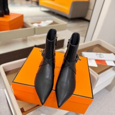 Hermes🐴 高级辣妹kelly Jumping骑士靴顶级牛品匠心好货!!经典再现拒绝不了的款式谁穿都好看 Hermes🐴 高级辣妹kelly Jumping骑士靴顶级牛品匠心好货!!经典再现拒绝不了的款式谁穿都好看