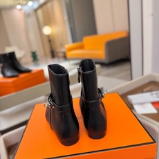 Hermes🐴 高级辣妹kelly Jumping骑士靴顶级牛品匠心好货!!经典再现拒绝不了的款式谁穿都好看 Hermes🐴 高级辣妹kelly Jumping骑士靴顶级牛品匠心好货!!经典再现拒绝不了的款式谁穿都好看