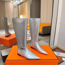 Hermes🐴 高级辣妹kelly Jumping骑士靴顶级牛品匠心好货!!经典再现拒绝不了的款式谁穿都好看 Hermes🐴 高级辣妹kelly Jumping骑士靴顶级牛品匠心好货!!经典再现拒绝不了的款式谁穿都好看