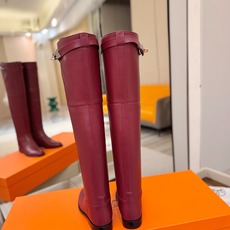 Hermès 爱马仕经典锁扣高筒骑士靴|自带贵气感的秋冬神靴✨ 秋冬鞋柜里,一定要留一双能撑起所有穿搭气场的长靴,圆头鞋 Hermès 爱马仕经典锁扣高筒骑士靴|自带贵气感的秋冬神靴✨ 秋冬鞋柜里,一定要留一双能撑起所有穿搭气场的长靴,圆头鞋