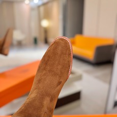 Hermès 爱马仕经典锁扣高筒骑士靴|自带贵气感的秋冬神靴✨ 秋冬鞋柜里,一定要留一双能撑起所有穿搭气场的长靴,圆头鞋 Hermès 爱马仕经典锁扣高筒骑士靴|自带贵气感的秋冬神靴✨ 秋冬鞋柜里,一定要留一双能撑起所有穿搭气场的长靴,圆头鞋