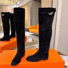 Hermès 爱马仕经典锁扣高筒骑士靴|自带贵气感的秋冬神靴✨ 秋冬鞋柜里,一定要留一双能撑起所有穿搭气场的长靴,圆头鞋 Hermès 爱马仕经典锁扣高筒骑士靴|自带贵气感的秋冬神靴✨ 秋冬鞋柜里,一定要留一双能撑起所有穿搭气场的长靴,圆头鞋