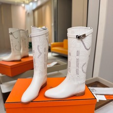 Hermes 🐴 爱马仕满印刺绣高筒骑士靴 爱马仕Jumping黑色锁扣高筒靴,高端打造,最高版本 直筒靴型修饰腿线。 Hermes 🐴 爱马仕满印刺绣高筒骑士靴 爱马仕Jumping黑色锁扣高筒靴,高端打造,最高版本 直筒靴型修饰腿线。