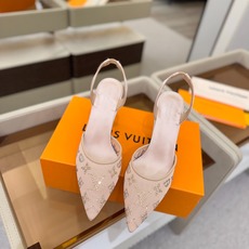 、 Louis Vuitton 官网秋冬系列!完美楦型、 新品高跟凉鞋🆕、官网同步更新 Lv烫钻“logo”饰以点缀,鞋 、 Louis Vuitton 官网秋冬系列!完美楦型、 新品高跟凉鞋🆕、官网同步更新 Lv烫钻“logo”饰以点缀,鞋