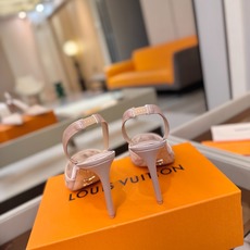 、 Louis Vuitton 官网秋冬系列!完美楦型、 新品高跟凉鞋🆕、官网同步更新 Lv烫钻“logo”饰以点缀,鞋 、 Louis Vuitton 官网秋冬系列!完美楦型、 新品高跟凉鞋🆕、官网同步更新 Lv烫钻“logo”饰以点缀,鞋