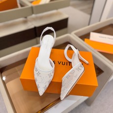 、 Louis Vuitton 官网秋冬系列!完美楦型、 新品高跟凉鞋🆕、官网同步更新 Lv烫钻“logo”饰以点缀,鞋 、 Louis Vuitton 官网秋冬系列!完美楦型、 新品高跟凉鞋🆕、官网同步更新 Lv烫钻“logo”饰以点缀,鞋
