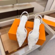、 Louis Vuitton 官网秋冬系列!完美楦型、 新品高跟凉鞋🆕、官网同步更新 Lv烫钻“logo”饰以点缀,鞋 、 Louis Vuitton 官网秋冬系列!完美楦型、 新品高跟凉鞋🆕、官网同步更新 Lv烫钻“logo”饰以点缀,鞋
