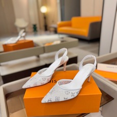 、 Louis Vuitton 官网秋冬系列!完美楦型、 新品高跟凉鞋🆕、官网同步更新 Lv烫钻“logo”饰以点缀,鞋 、 Louis Vuitton 官网秋冬系列!完美楦型、 新品高跟凉鞋🆕、官网同步更新 Lv烫钻“logo”饰以点缀,鞋