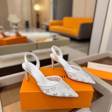 、 Louis Vuitton 官网秋冬系列!完美楦型、 新品高跟凉鞋🆕、官网同步更新 Lv烫钻“logo”饰以点缀,鞋 、 Louis Vuitton 官网秋冬系列!完美楦型、 新品高跟凉鞋🆕、官网同步更新 Lv烫钻“logo”饰以点缀,鞋