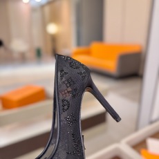 、 Louis Vuitton 官网秋冬系列!完美楦型、 新品高跟单鞋🆕、官网同步更新 Lv烫钻“logo”饰以点缀,鞋 、 Louis Vuitton 官网秋冬系列!完美楦型、 新品高跟单鞋🆕、官网同步更新 Lv烫钻“logo”饰以点缀,鞋