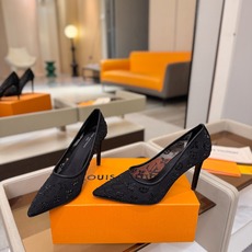、 Louis Vuitton 官网秋冬系列!完美楦型、 新品高跟单鞋🆕、官网同步更新 Lv烫钻“logo”饰以点缀,鞋 、 Louis Vuitton 官网秋冬系列!完美楦型、 新品高跟单鞋🆕、官网同步更新 Lv烫钻“logo”饰以点缀,鞋