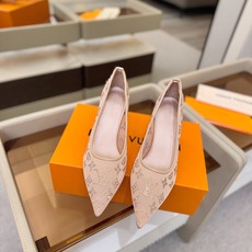 、 Louis Vuitton 官网秋冬系列!完美楦型、 新品高跟单鞋🆕、官网同步更新 Lv烫钻“logo”饰以点缀,鞋 、 Louis Vuitton 官网秋冬系列!完美楦型、 新品高跟单鞋🆕、官网同步更新 Lv烫钻“logo”饰以点缀,鞋